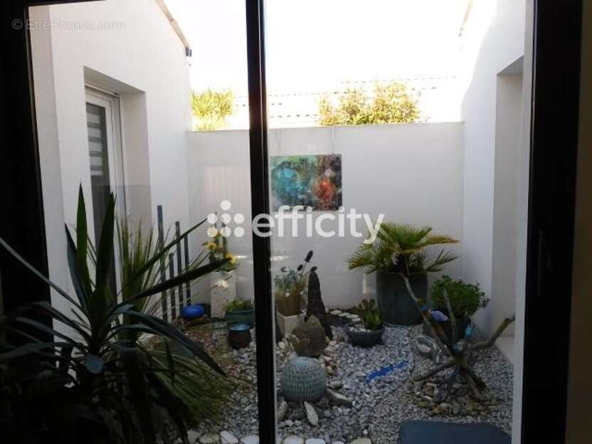 Maison à MESCHERS-SUR-GIRONDE