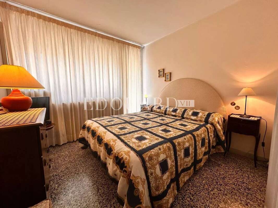 Appartement à ROQUEBRUNE-CAP-MARTIN