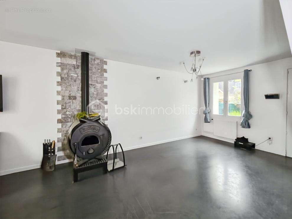 Maison à GOUSSAINVILLE