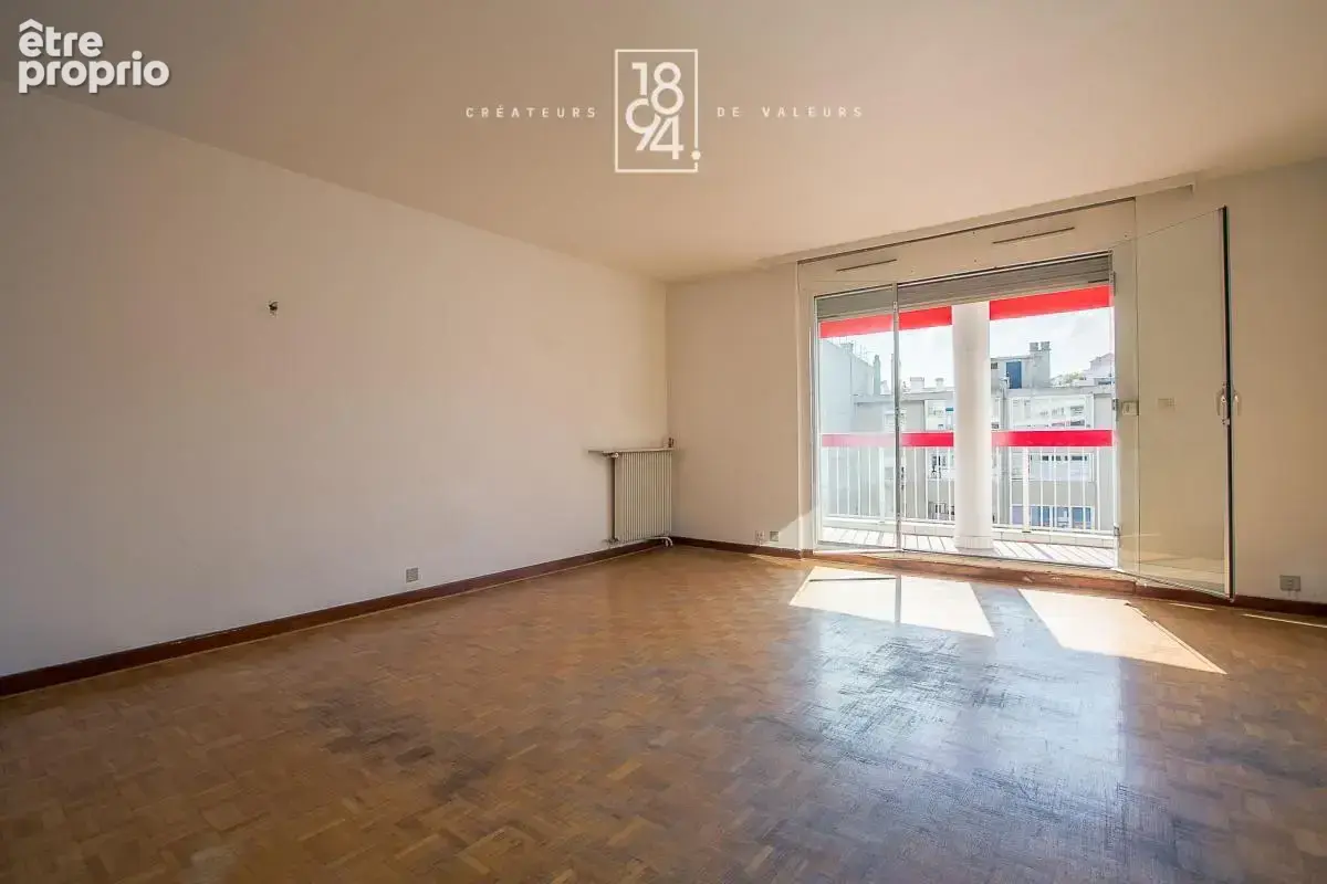Appartement à MARSEILLE-7E