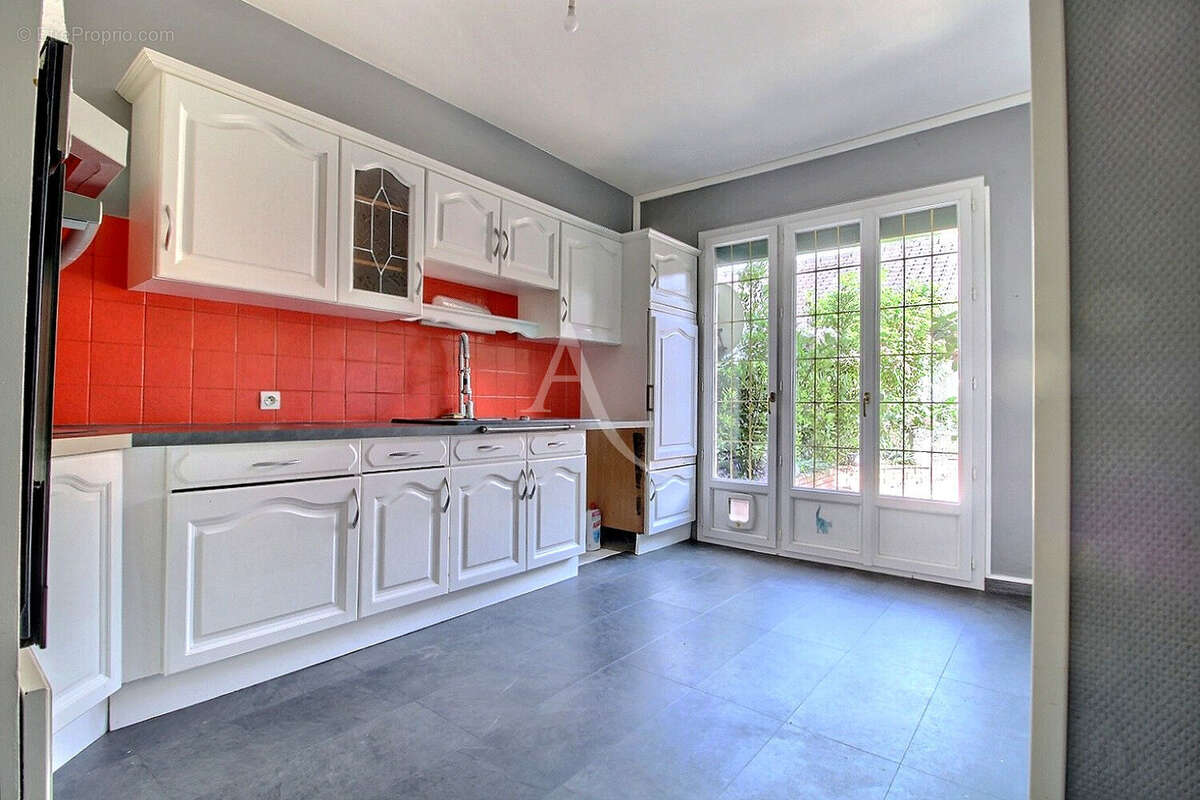 Maison 7 pièces Maurepas quartier des Bessières - photo 6
