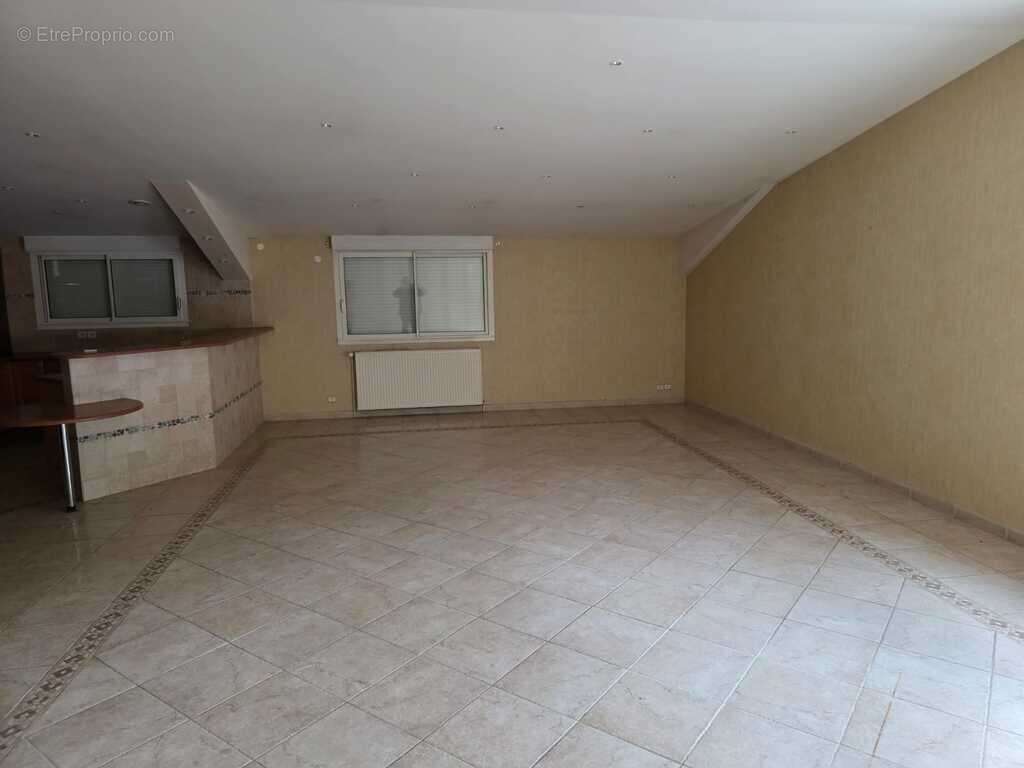 Magnifique bâtiment de 3 600 m² - Grand potentiel - photo 9