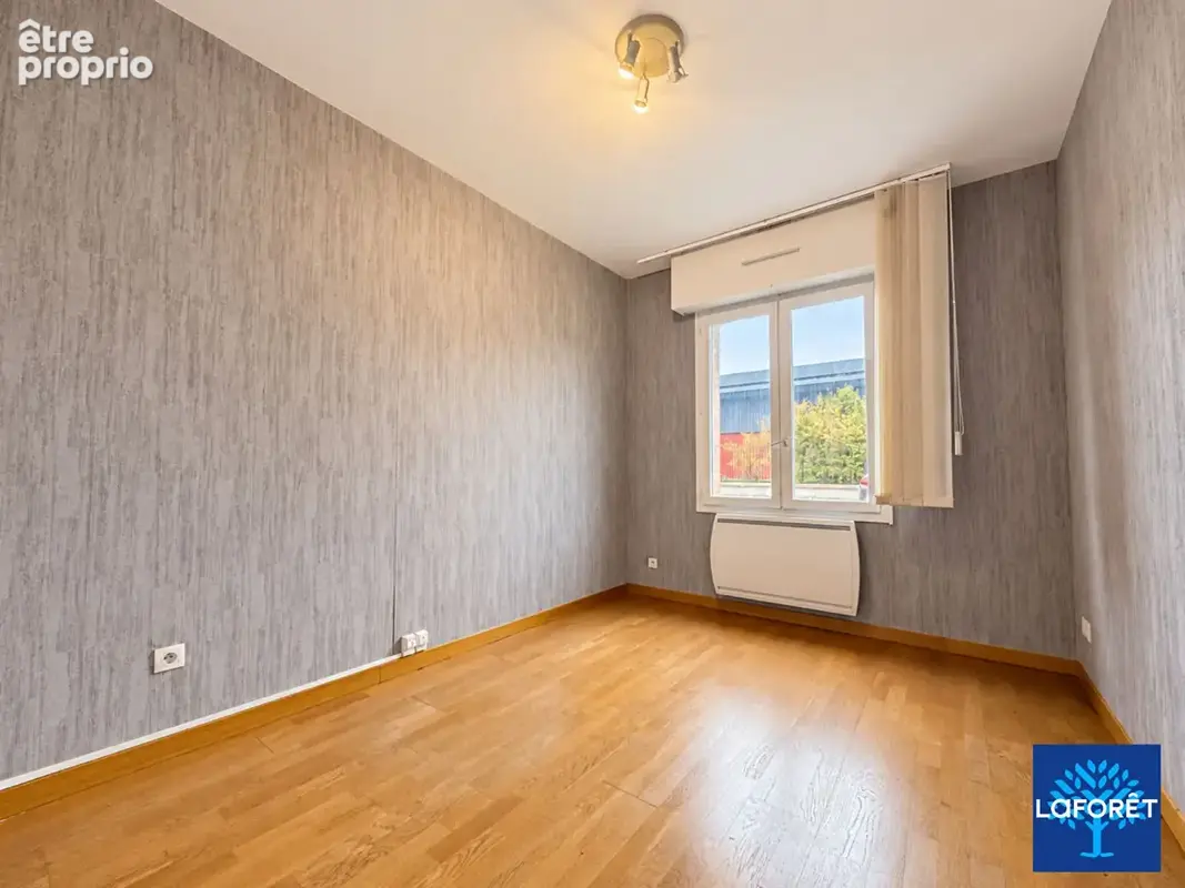 Valenciennes ? appartement de standing de 105 m² avec terrasse, garage fermé et parking - photo 12