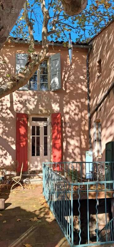 Maison à DURFORT-ET-SAINT-MARTIN-DE-SOSSENAC