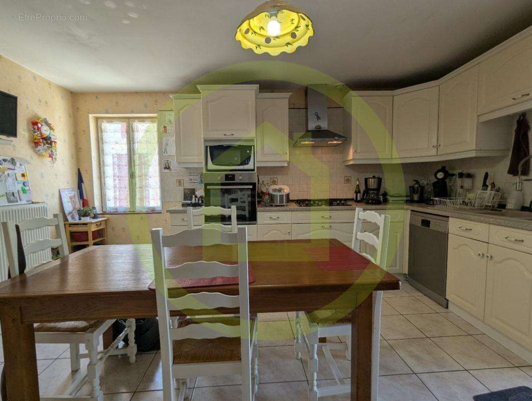 Maison à VERDUN-SUR-LE-DOUBS