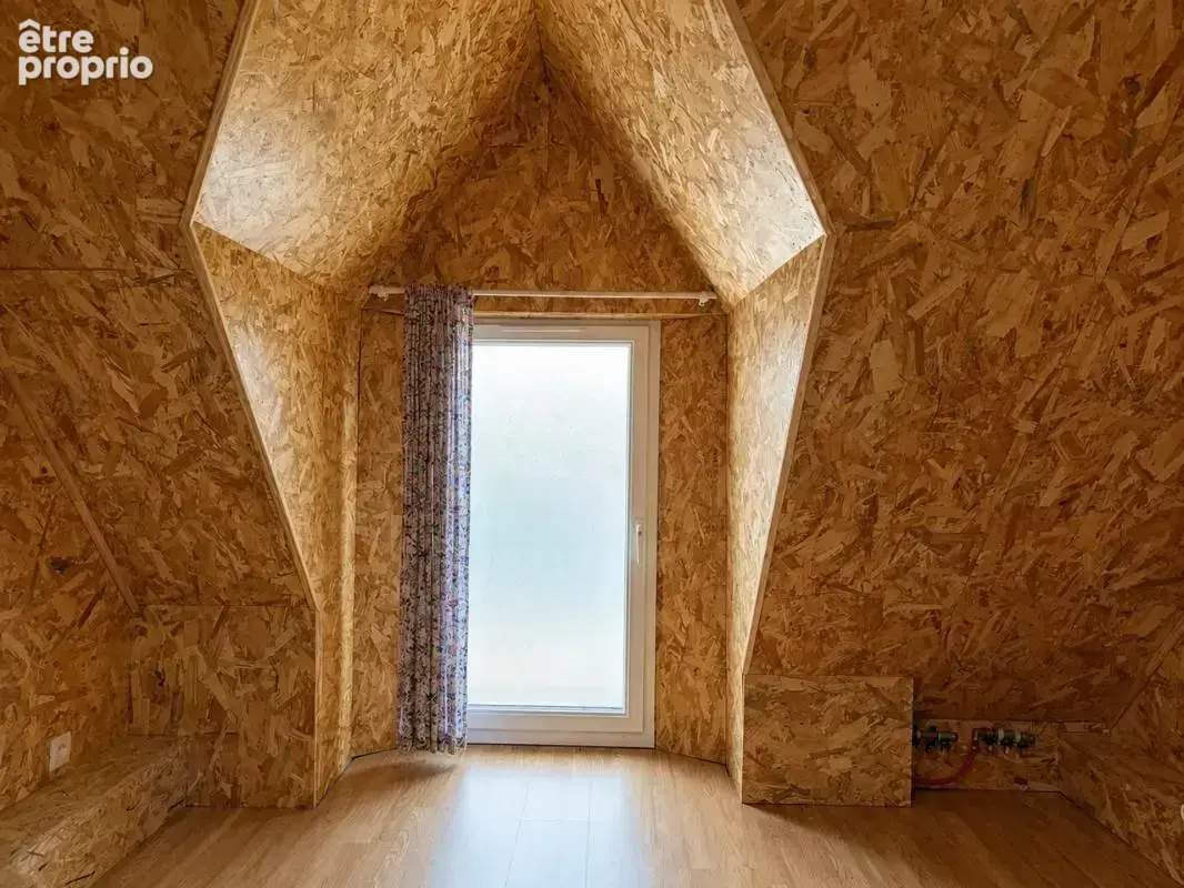 Maison de 7 pièces de 130 m² à Fleury-les-Aubrais - photo 13