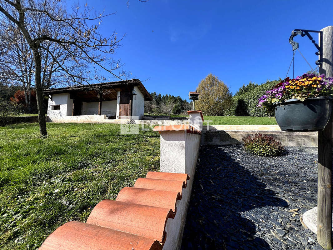 Maison Ambierle 7 pièce(s) 150m2 - photo 4