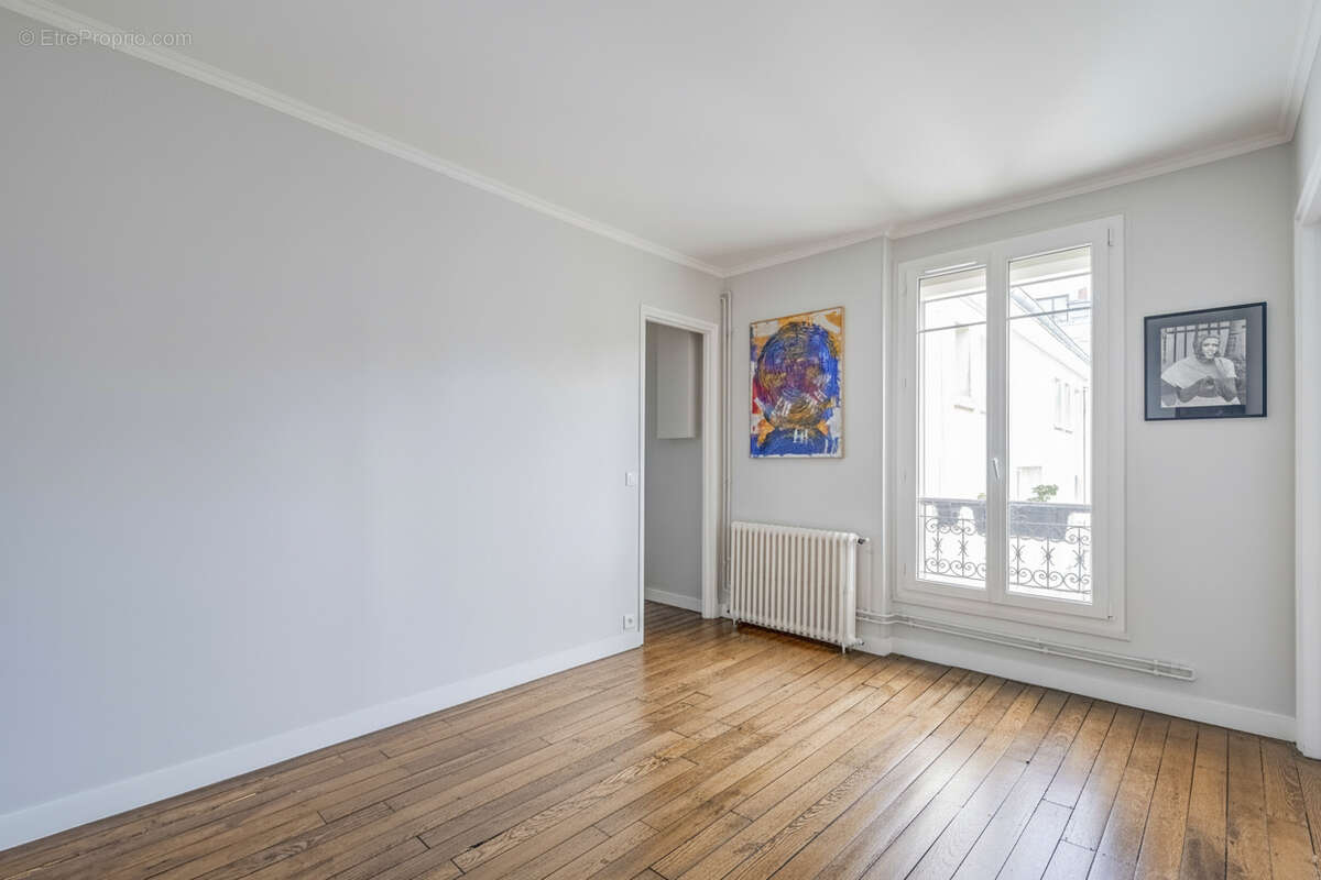 Appartement à PARIS-11E