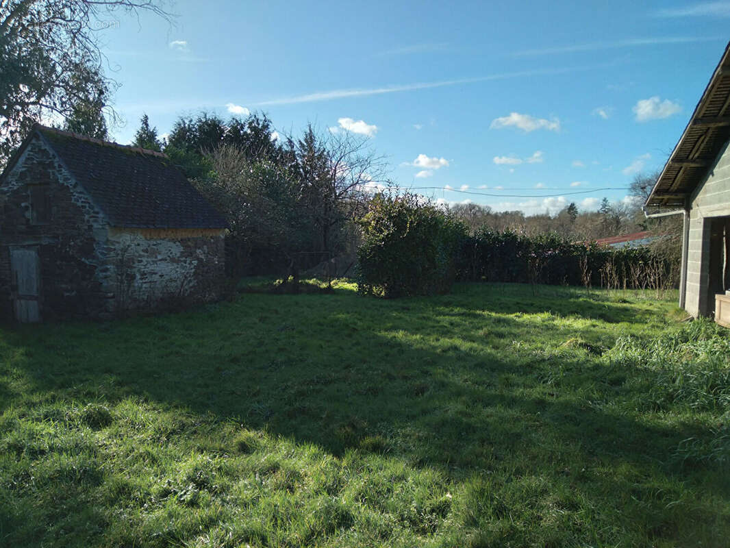 Maison à COMBOURG