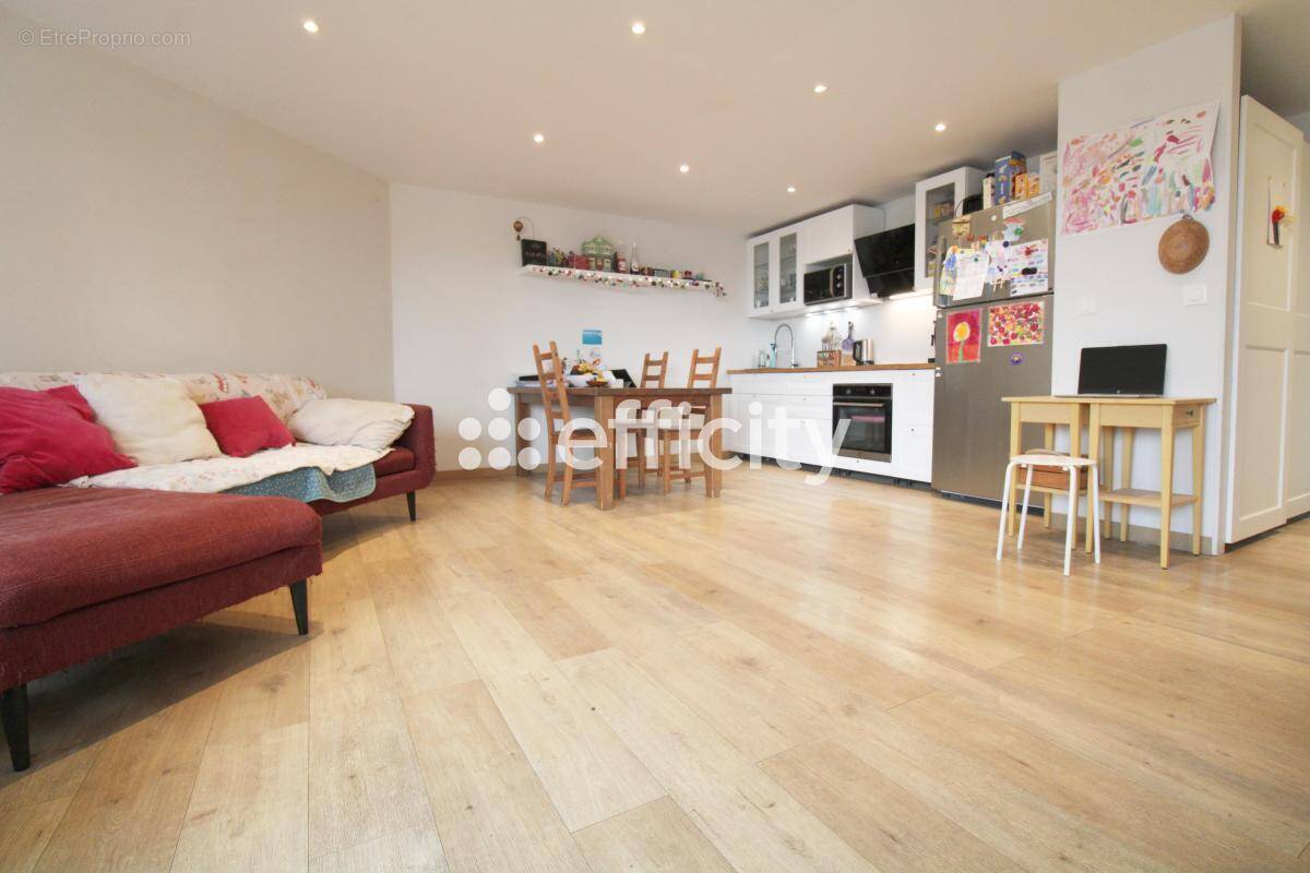 Appartement à MARSEILLE-9E