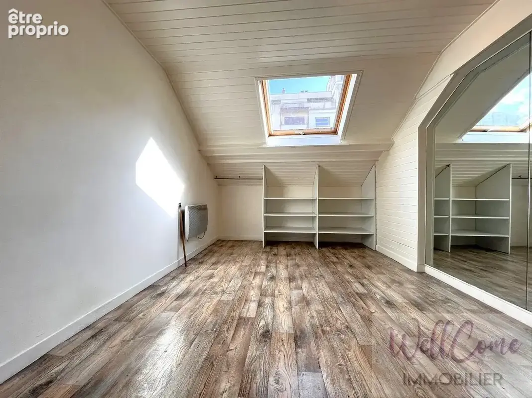 AIX LES BAINS Appartement T1 bis en dernier étage - photo 5