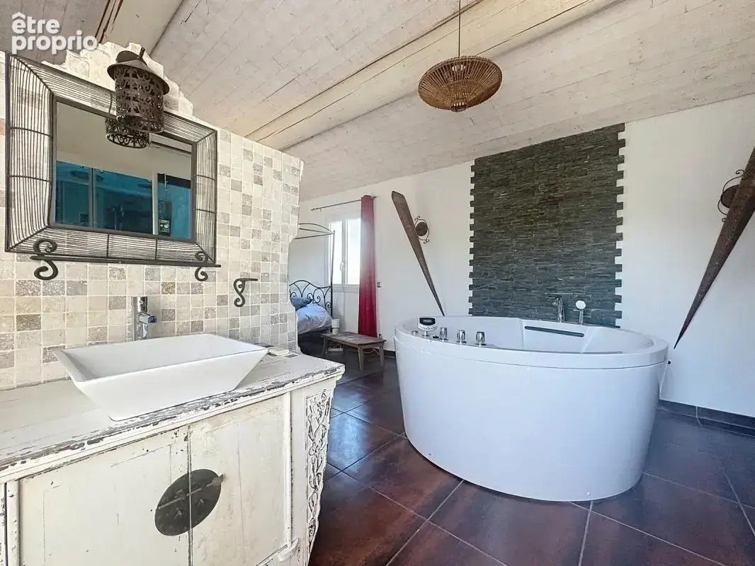 Althen-des-Paluds-villa197m²-terrain 2000m²- studios-piscine - photo 9