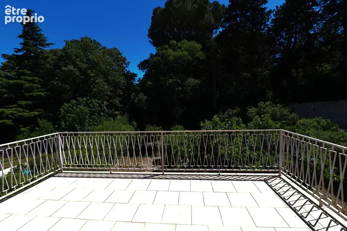 Maison Villeneuve Les Avignon 8 pièce(s) 100 m2 - photo 5