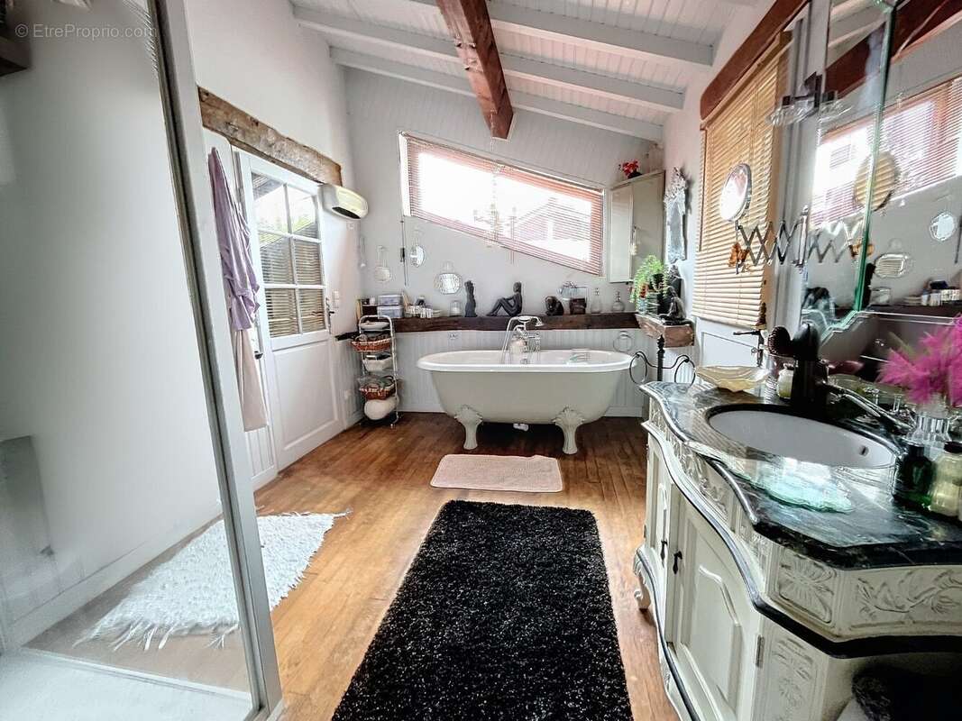 Maison à L&#039;ISLE-EN-DODON