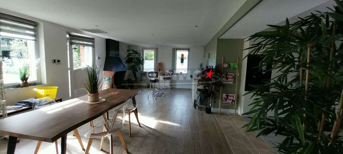 Maison à DREMIL-LAFAGE