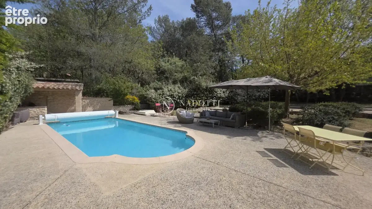 Villa de charme sur Menerbes avec piscine, jardin de lavande et cuisine professionnelle - photo 2