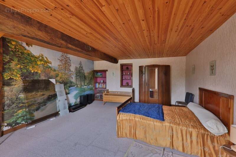 Maison à MONTIGNAC-CHARENTE