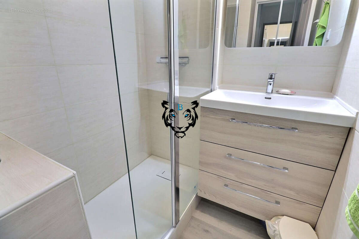 Appartement à LES ISSAMBRES