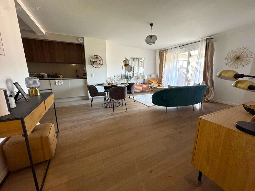 Appartement à ISSY-LES-MOULINEAUX