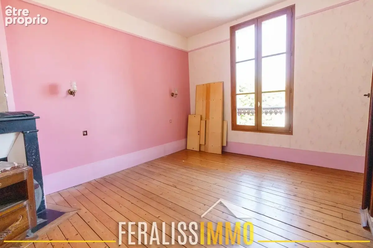 Très beau potentiel pour cette charmante maison de 3 pièces - photo 4