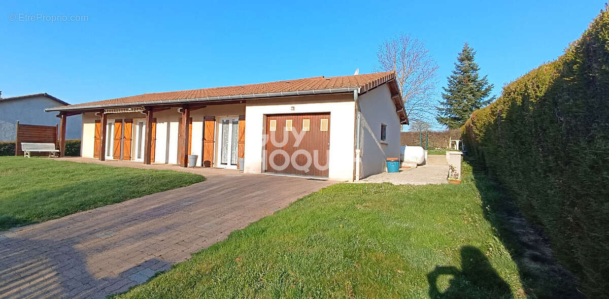 Maison à PANISSIERES