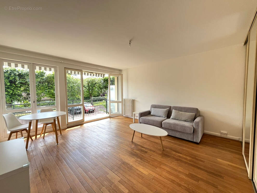 Appartement à SURESNES