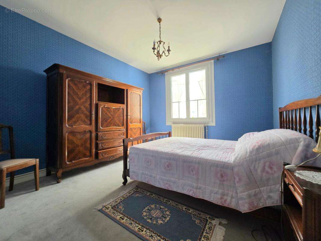 Maison familiale 190 m² – 6 chambres – dépendance 150 m² – terrain 3000 m² - photo 11