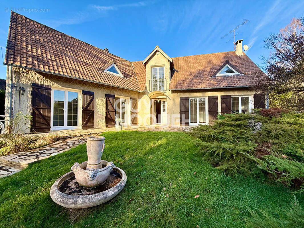 Maison à SAINT-SAUVEUR-SUR-ECOLE