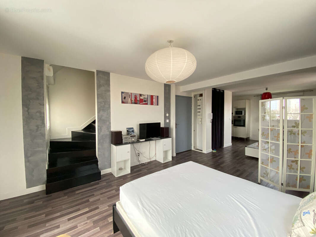 Maison à FLEURY-LES-AUBRAIS