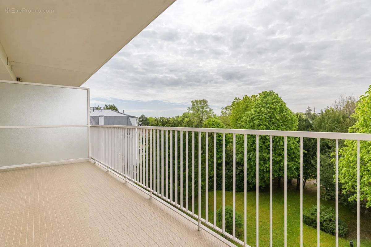 Saint-Cloud - Quartier Pasteur - 85m² - 3 chambres - Terrasse - photo 14