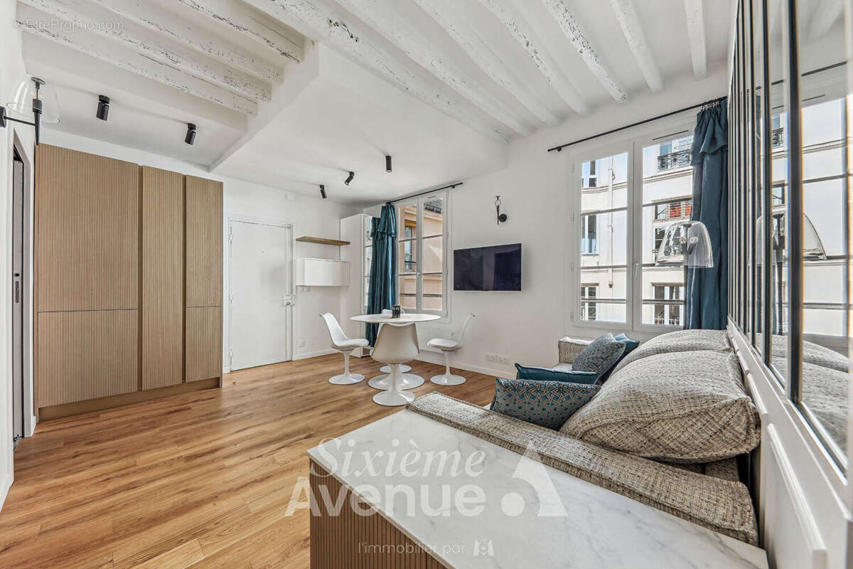 Appartement à PARIS-3E