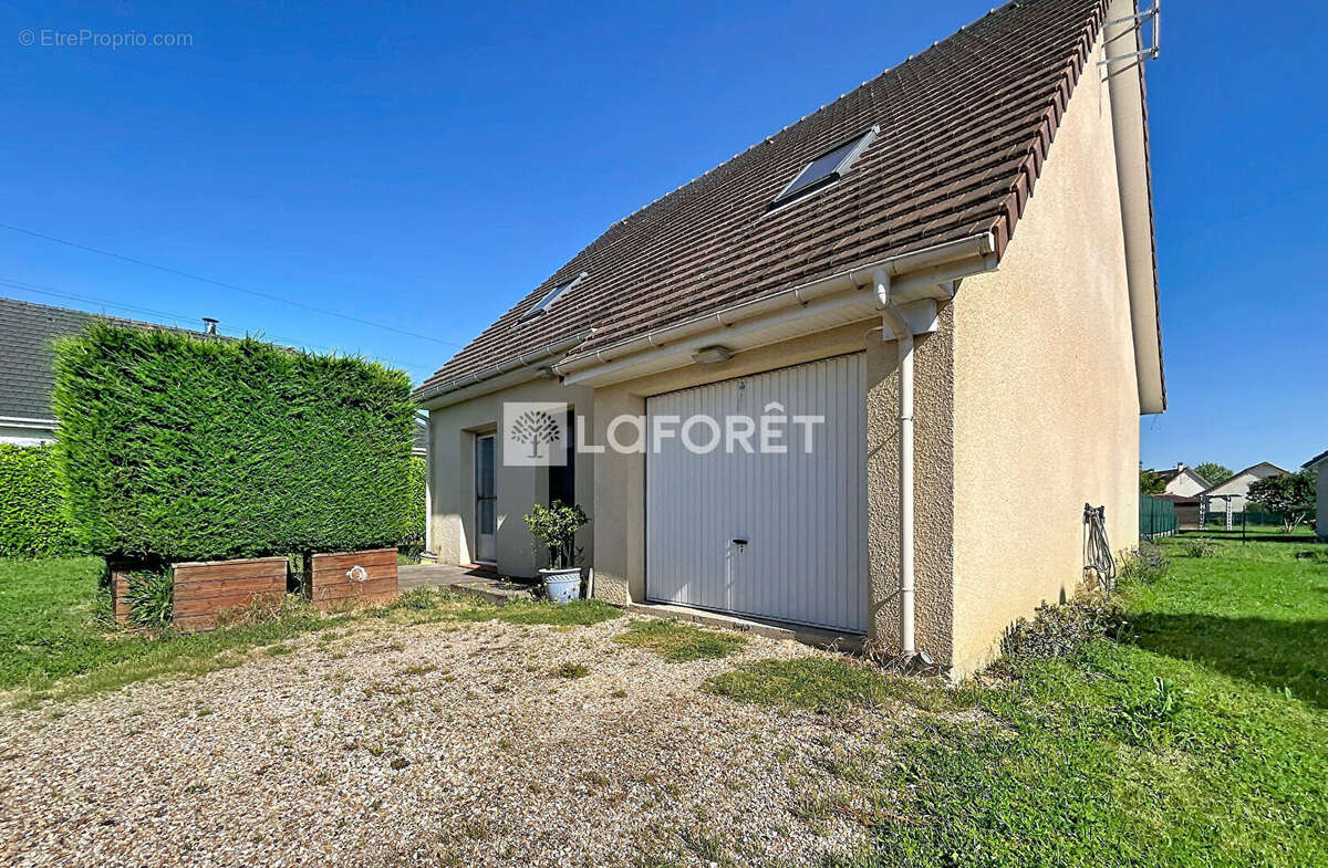 Maison à AUBEVOYE