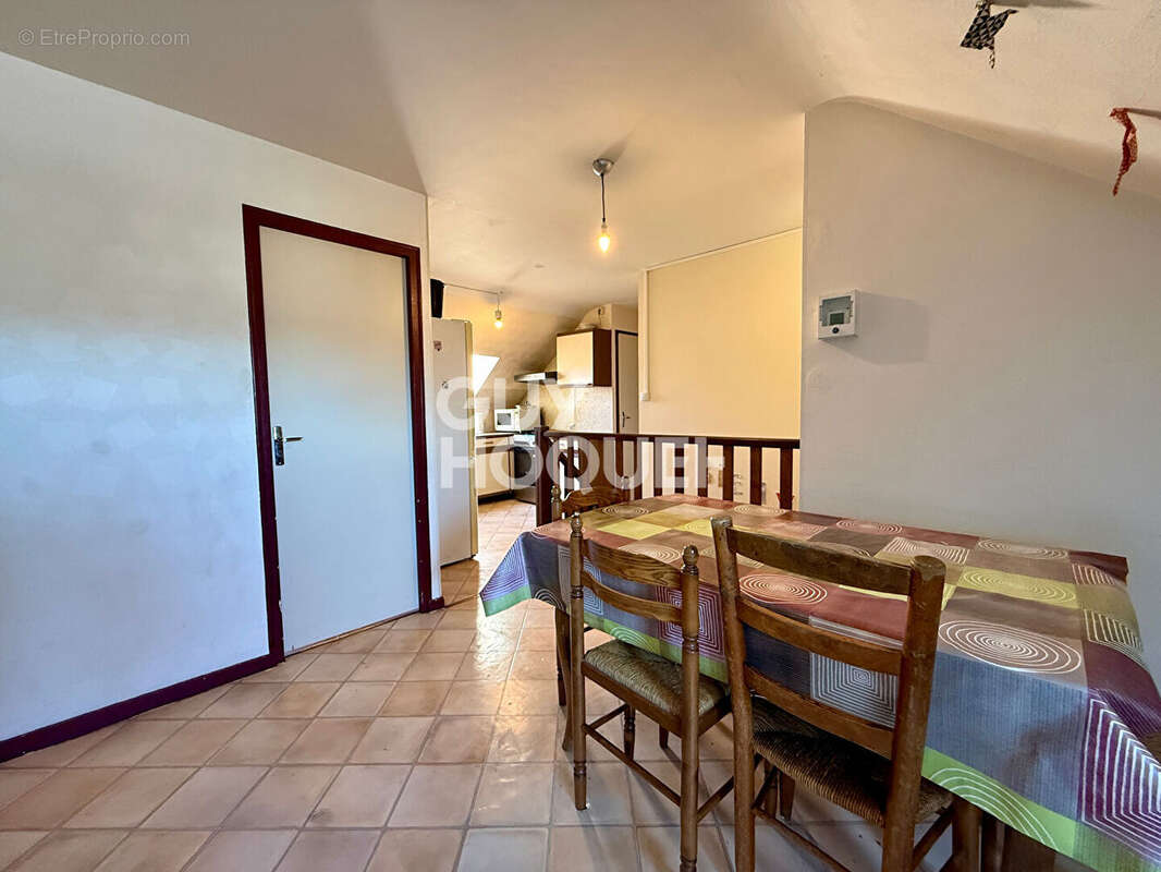 Maison 258 m² sur terrain 13,7 ares - photo 9