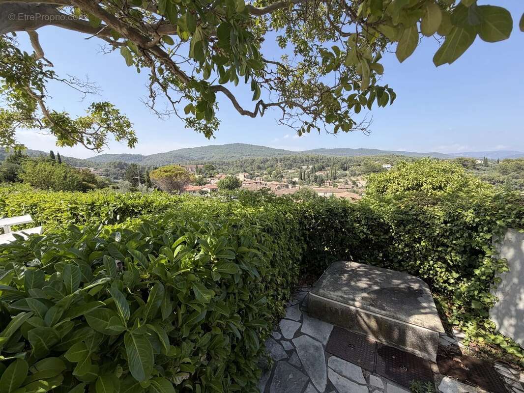 Figanières – maison avec piscine et vue panoramique - photo 3