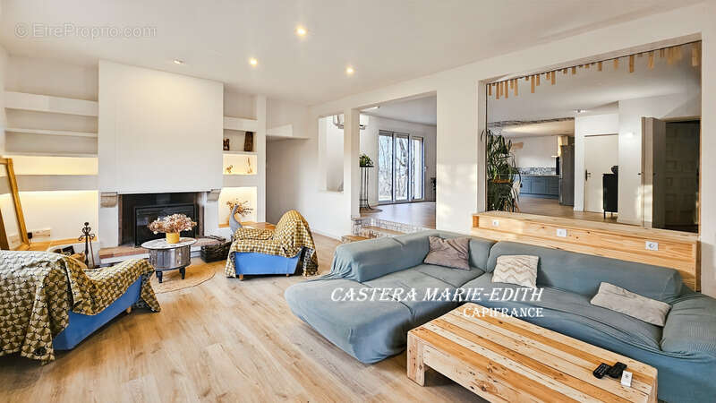 Maison d’architecte rénovée 280 M² - Sans vis à vis, calme, au fond d'une impasse - 9 Pièces -Garage -  Vue panoramique – Auch ( - photo 20