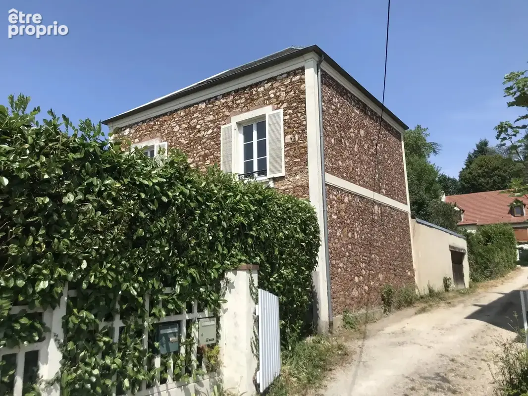 Maison ancienne, emplacement idéal - photo 3