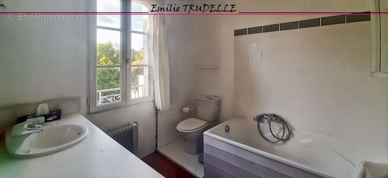 Maison à LA CHARTRE-SUR-LE-LOIR