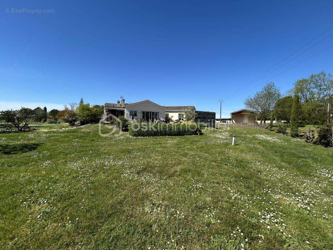 Maison à SAINT-AIGULIN