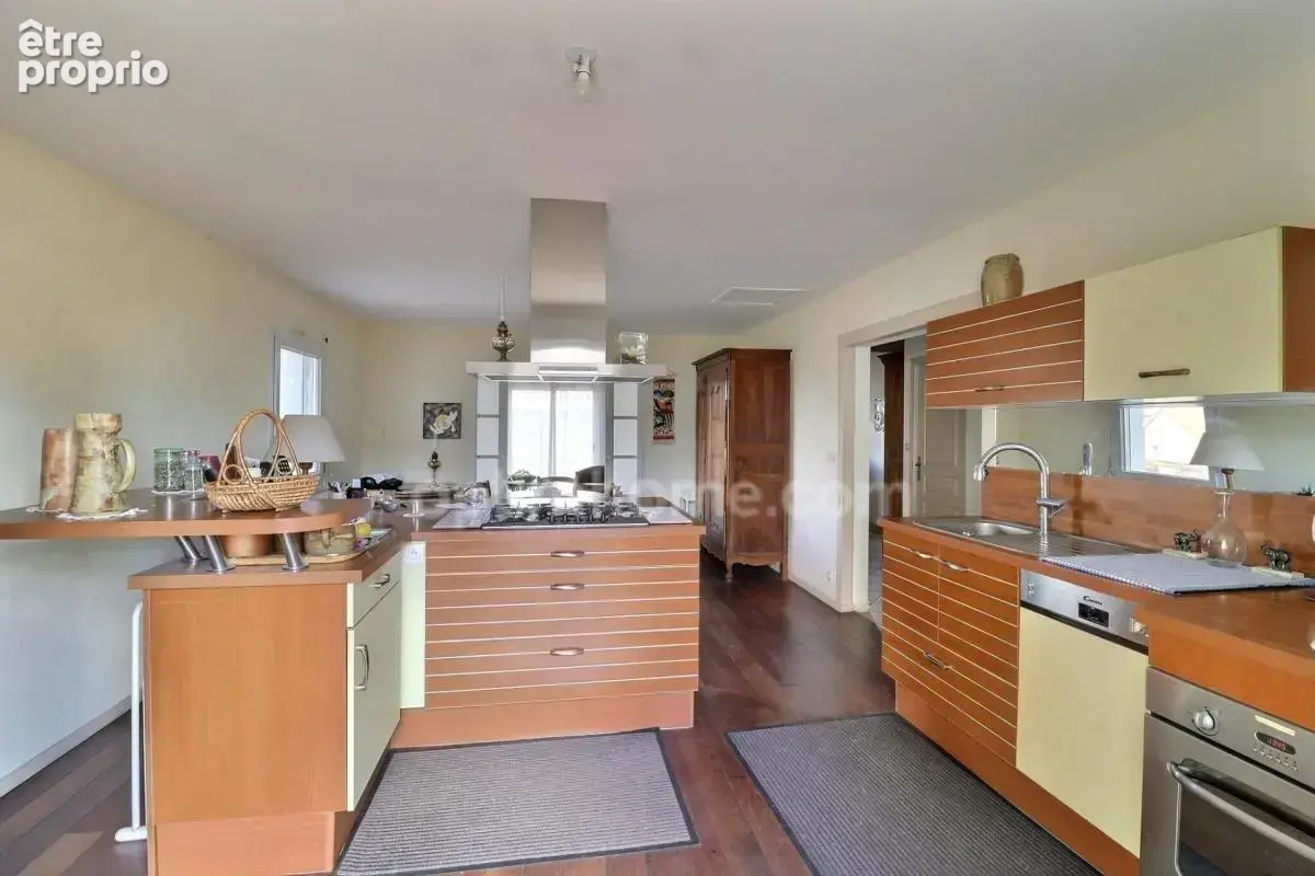 Aux portes de Nantes – Maison familiale T7 de 145 m² avec DPE A (Saint-Julien-de-Concelles) - photo 8