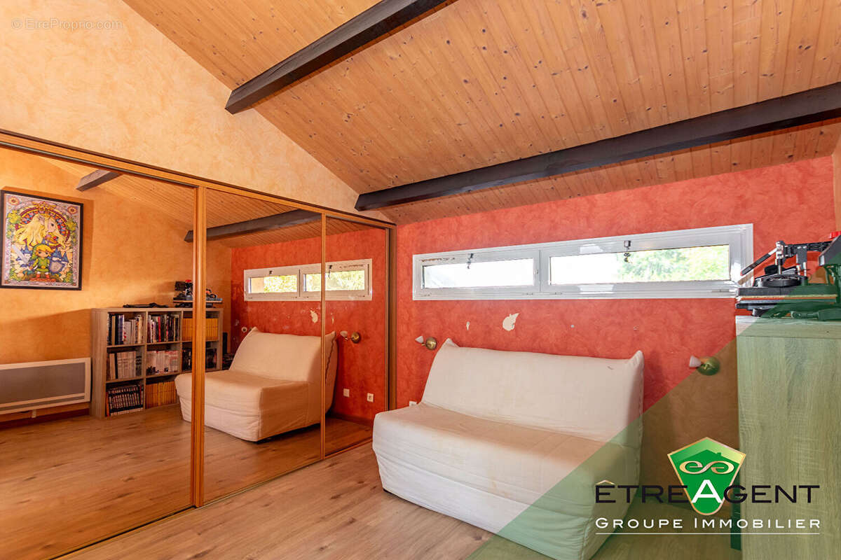 Maison à LES BAUX-SAINTE-CROIX