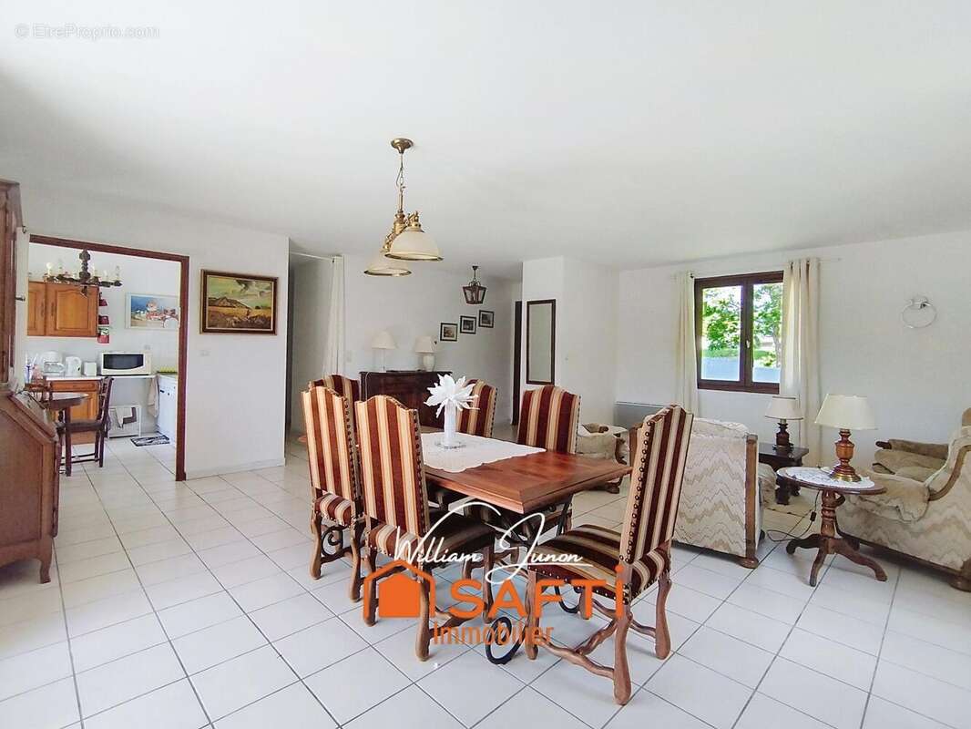 Maison 94 m² à Bas-En-Basset  - photo 2