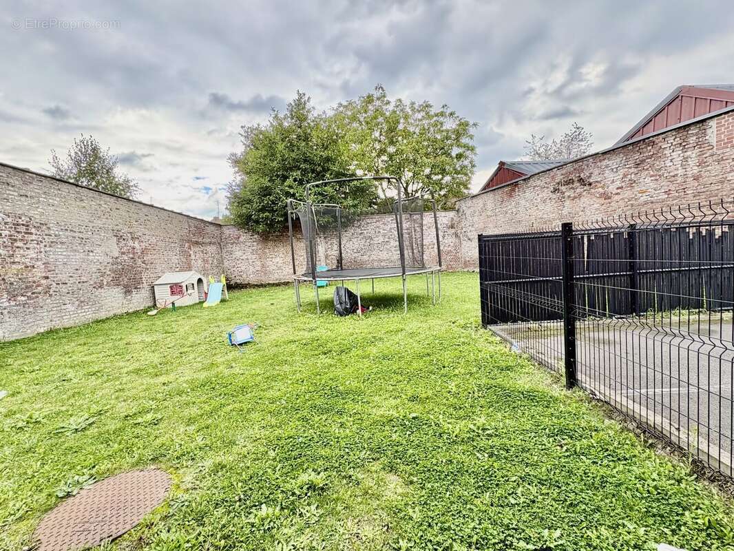 Maison 84 m² à Croix  - photo 2