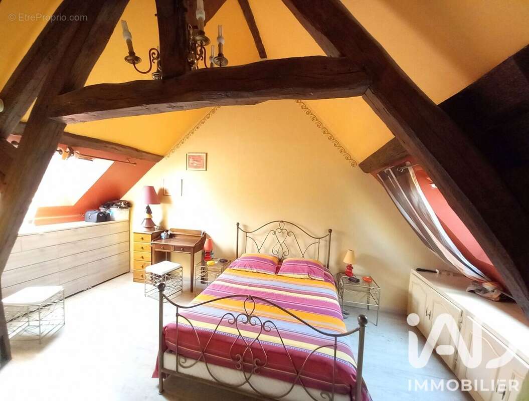 Maison 160 m² à Beaumont-Les-Autels  - photo 9