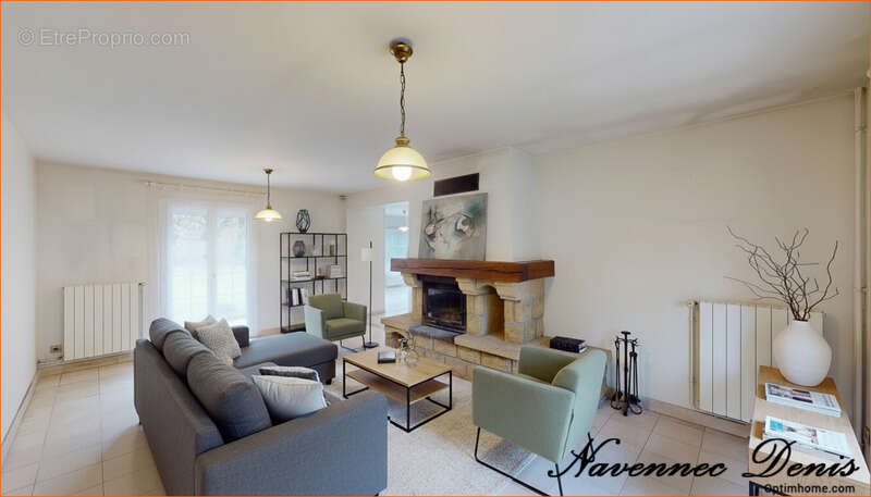 Maison à LA SAUSSAYE