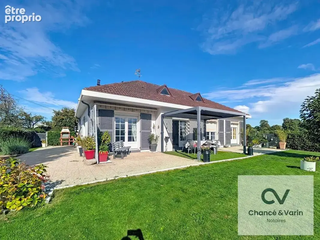 Maison 5 pièces 108 m² à vendre à Le Pre-D'auge (14340) - photo 2