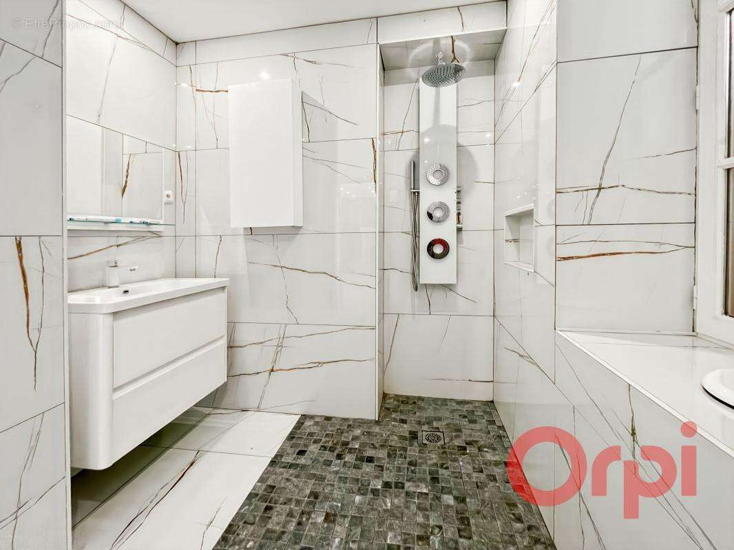 Maison à EPINEUIL-LE-FLEURIEL