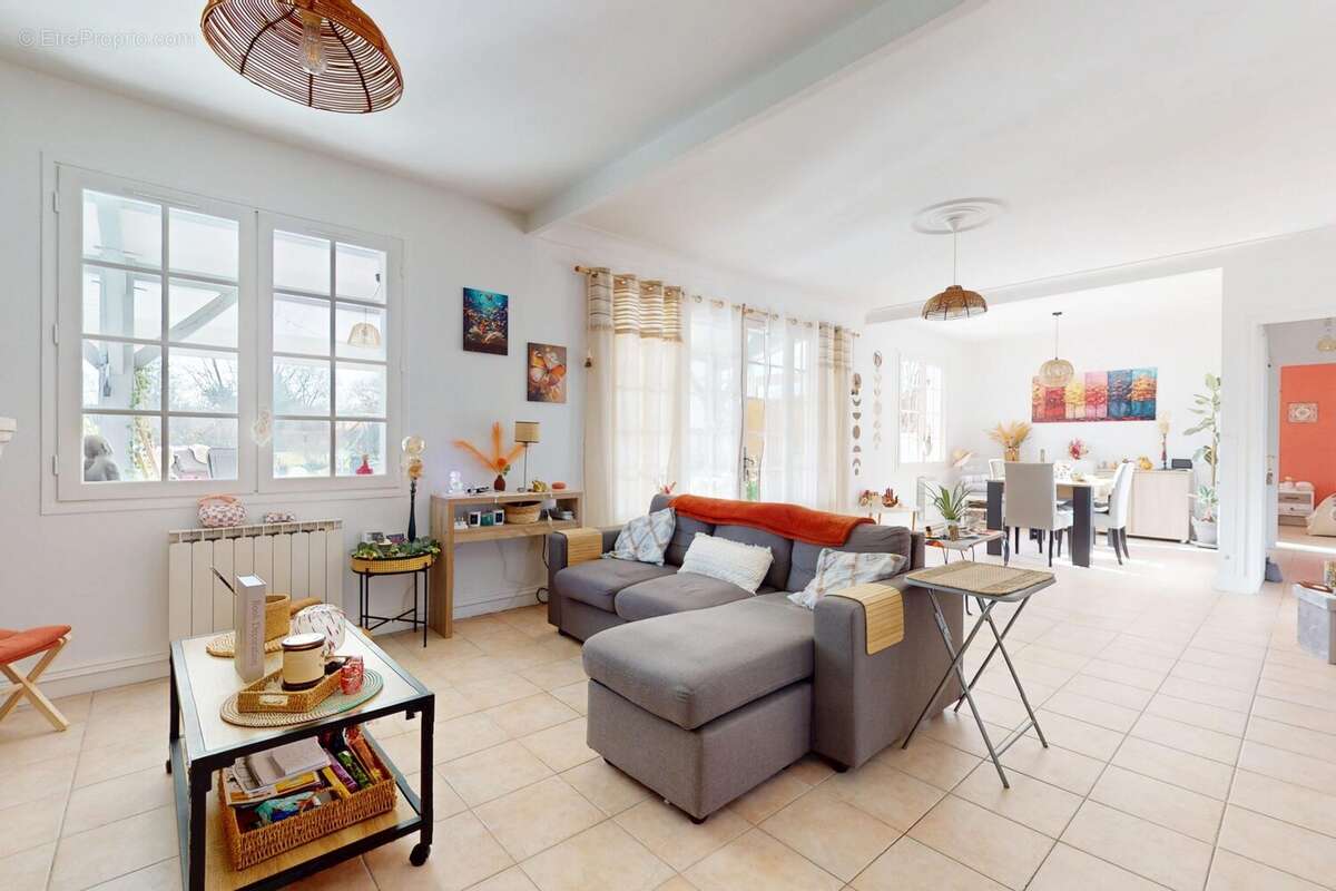 Maison à MOULEYDIER