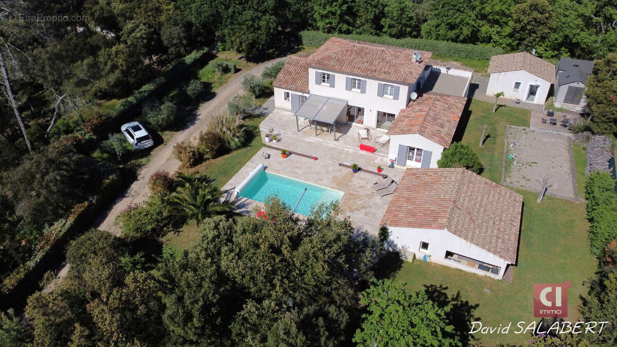 Maison à LORGUES