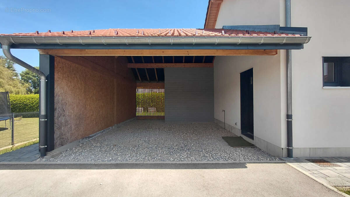 Maison à VERCEL-VILLEDIEU-LE-CAMP