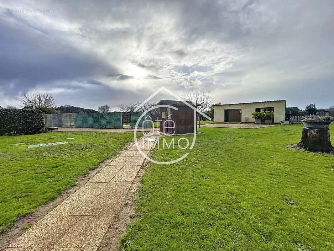 Maison à SAINT-PEY-DE-CASTETS